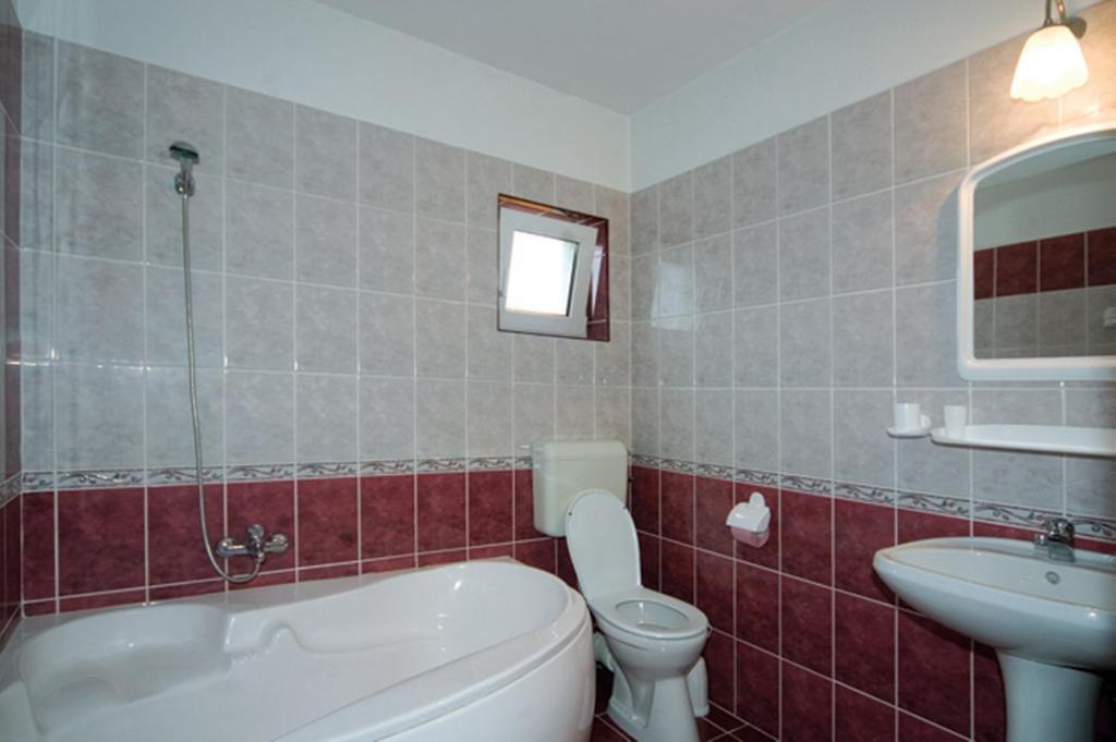 Pension Piatra Craiului Moieciu de Jos Habitación foto