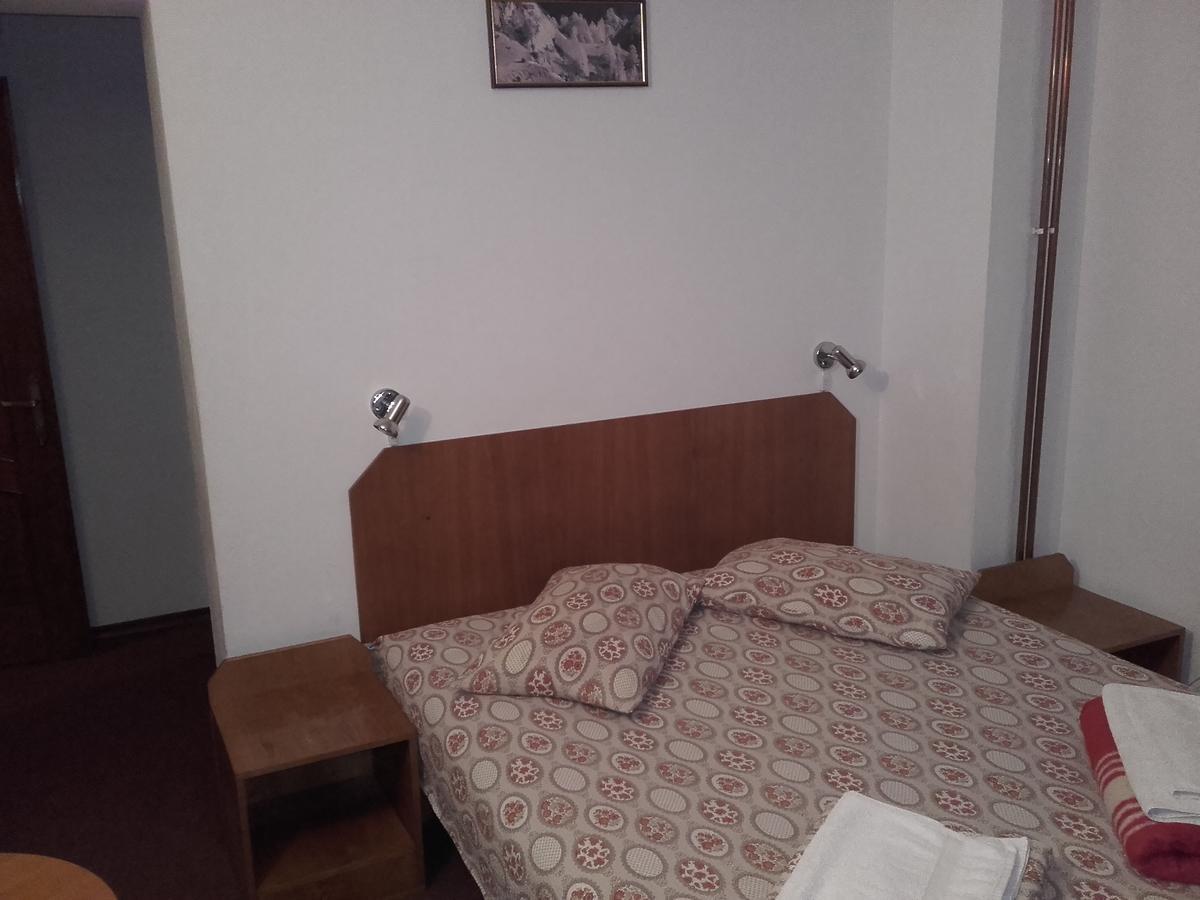 Pension Piatra Craiului Moieciu de Jos Exterior foto