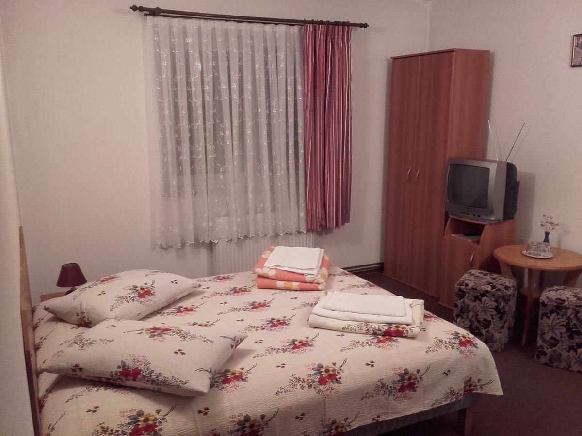 Pension Piatra Craiului Moieciu de Jos Exterior foto
