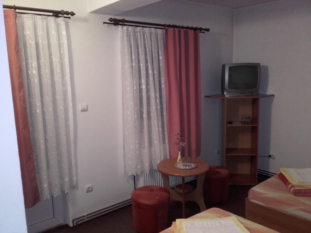 Pension Piatra Craiului Moieciu de Jos Exterior foto